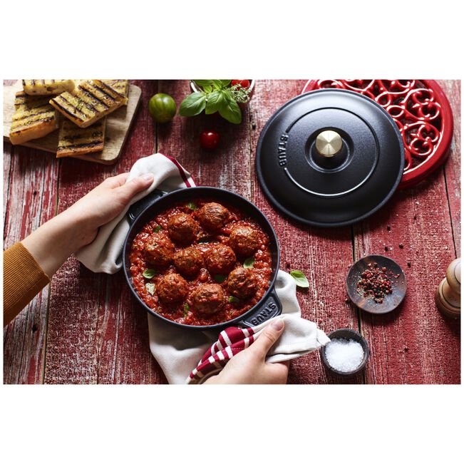 Round Cast iron Oven Dish with Lid  - 20cm/0.75L Black