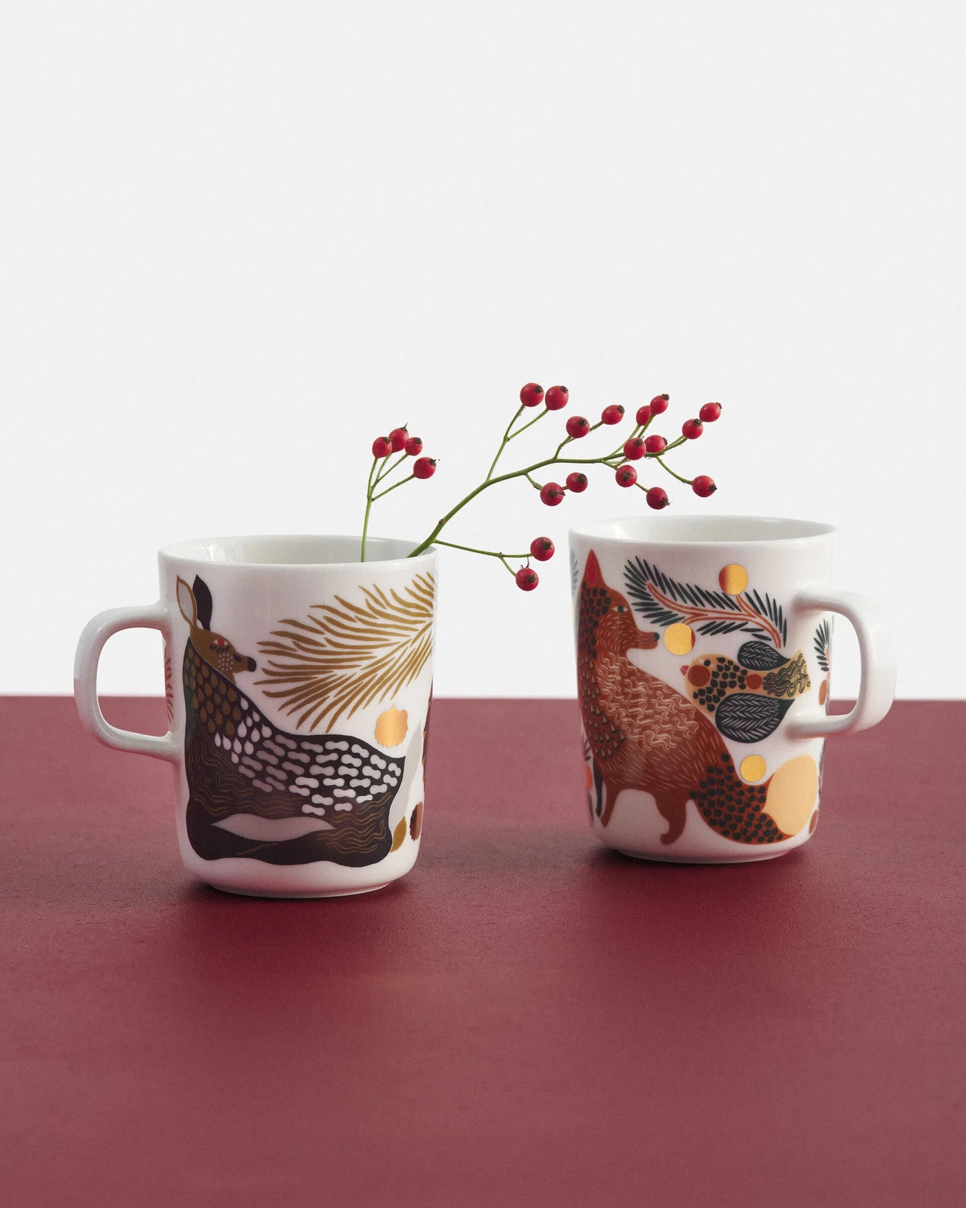 Oiva / Ketunmarja & Peura Mug Set 2,5 Dl, 2 Pcs