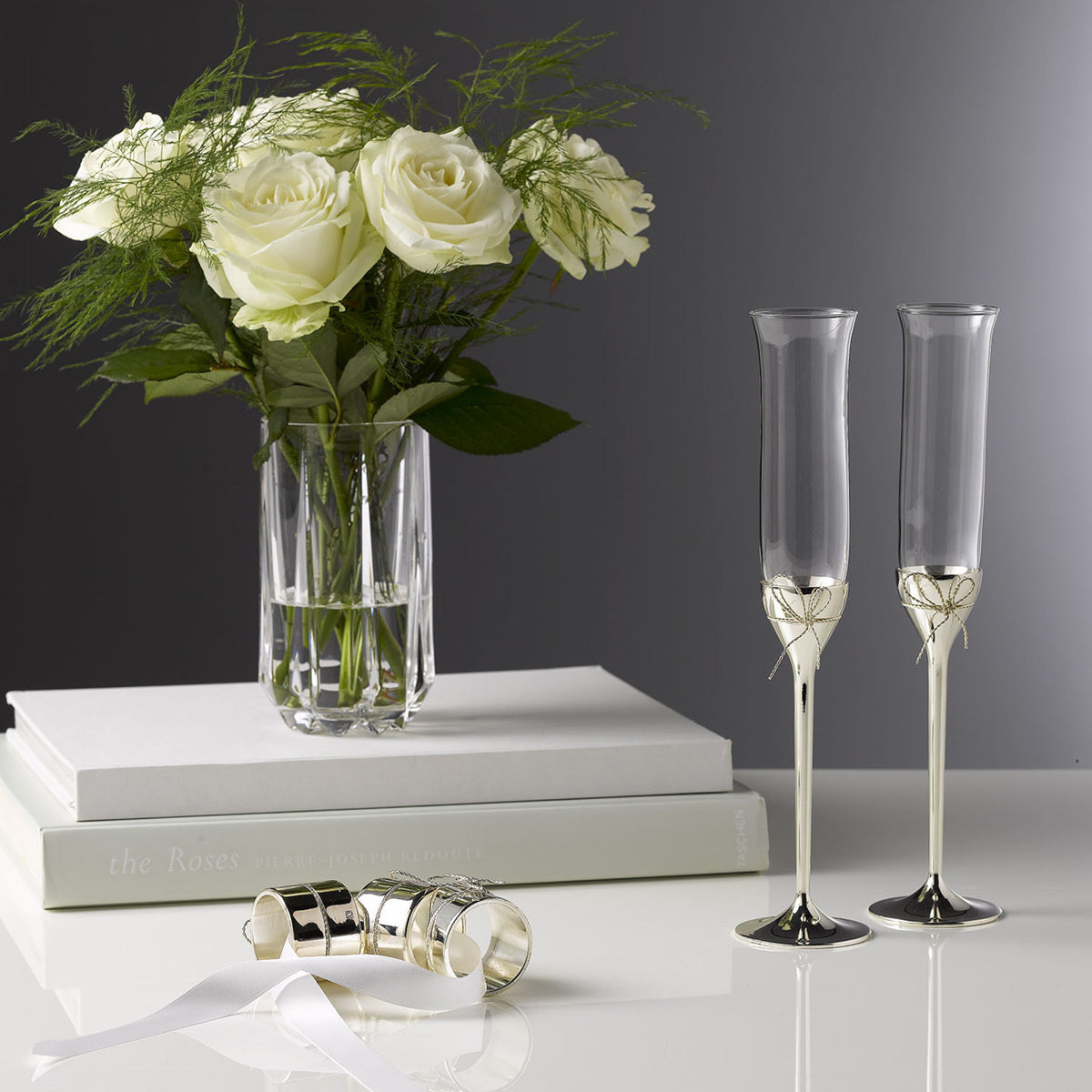 Vera Wang Wedgwood Love Knots Silver Toasting Flute Pair