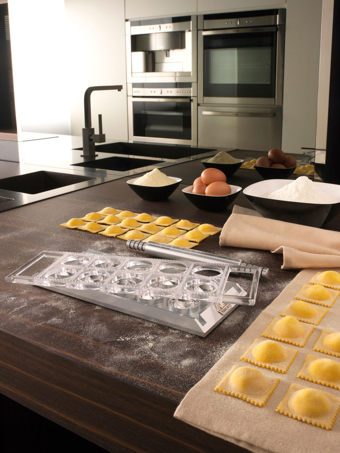 Ravioli Tablet w/Rolling Pin  - Silver