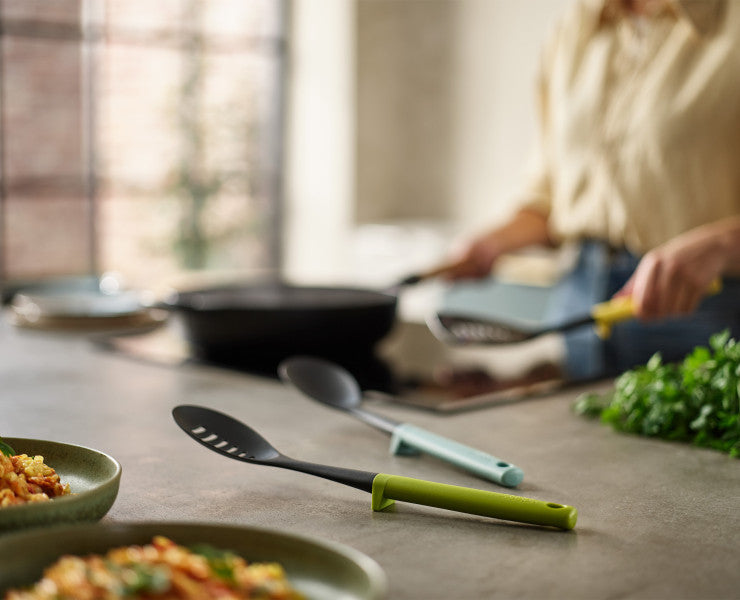 3-piece Utensil Set with integrated tool rests