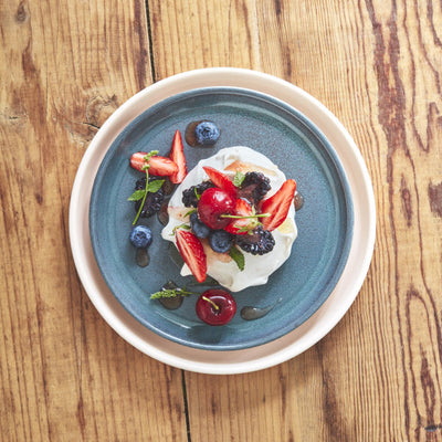 XL Plate 28cm - Blue Flame/Ivory