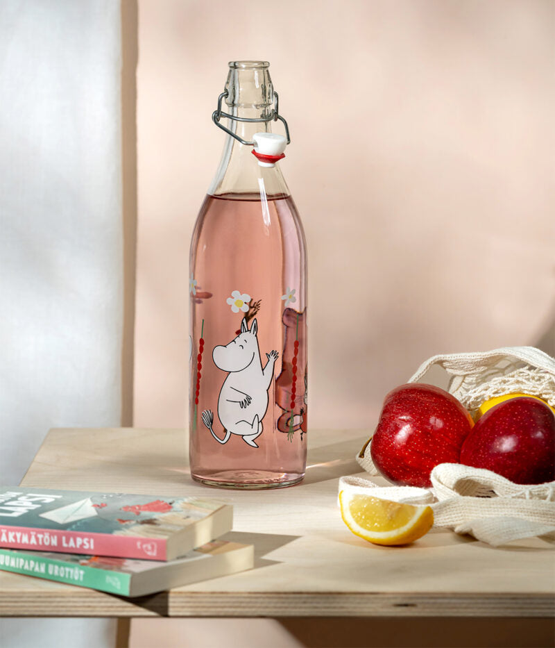 Moomin Glass Bottle Wild Strawberries  - 1L