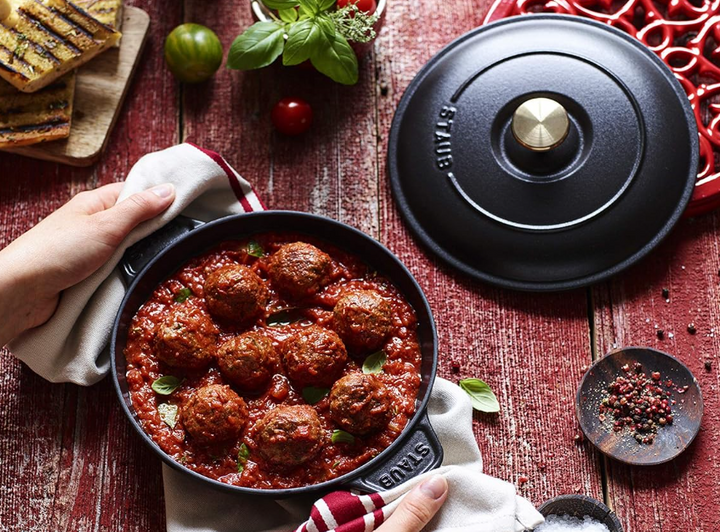 Round Cast iron Oven Dish with Lid  - 20cm/0.75L Black