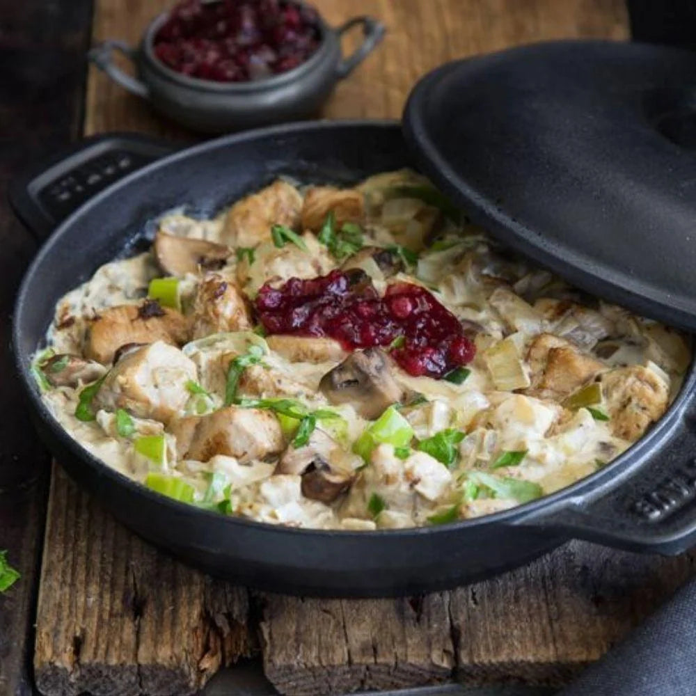 Round Cast iron Oven Dish with Lid  - 20cm/0.75L Black