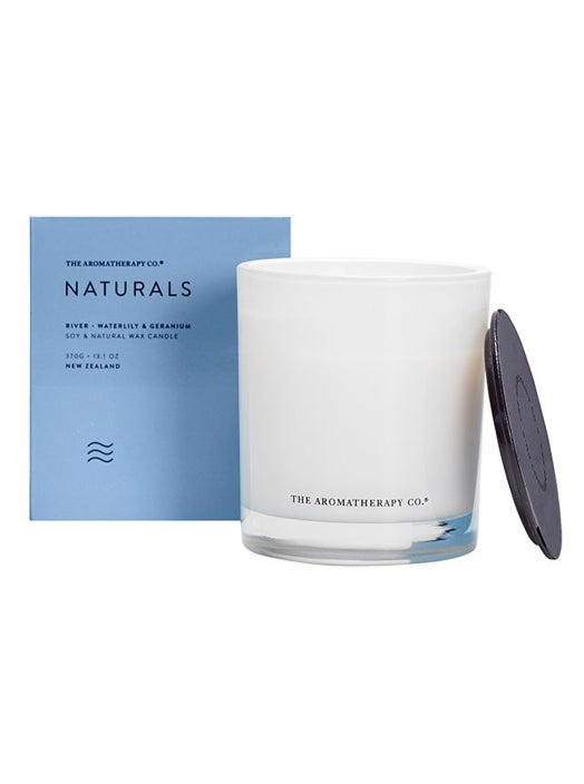 Naturals Candle RIVER 370g - Waterlily and Geranium